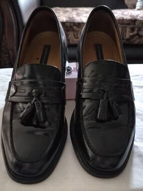 Bostonian Black Leather Tassel Loafers - Men